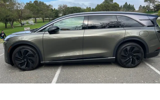 Outdoor side view of Lucid Gravity.