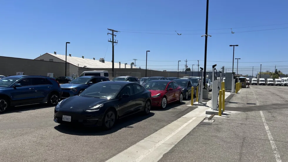 Electric vehicles lined up at Zeem Solutions’ LAX commercial charging depot, which has surpassed 350,000 cumulative charging sessions since 2021.
