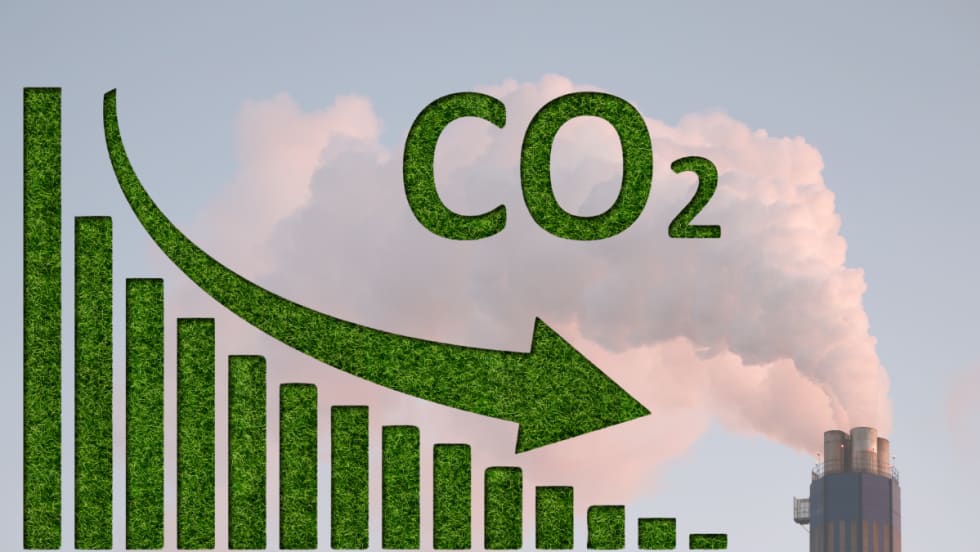 graph of carbon emissions, smokestack.