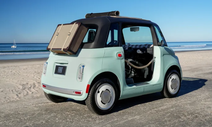 Fiat Topolino on the beach. 