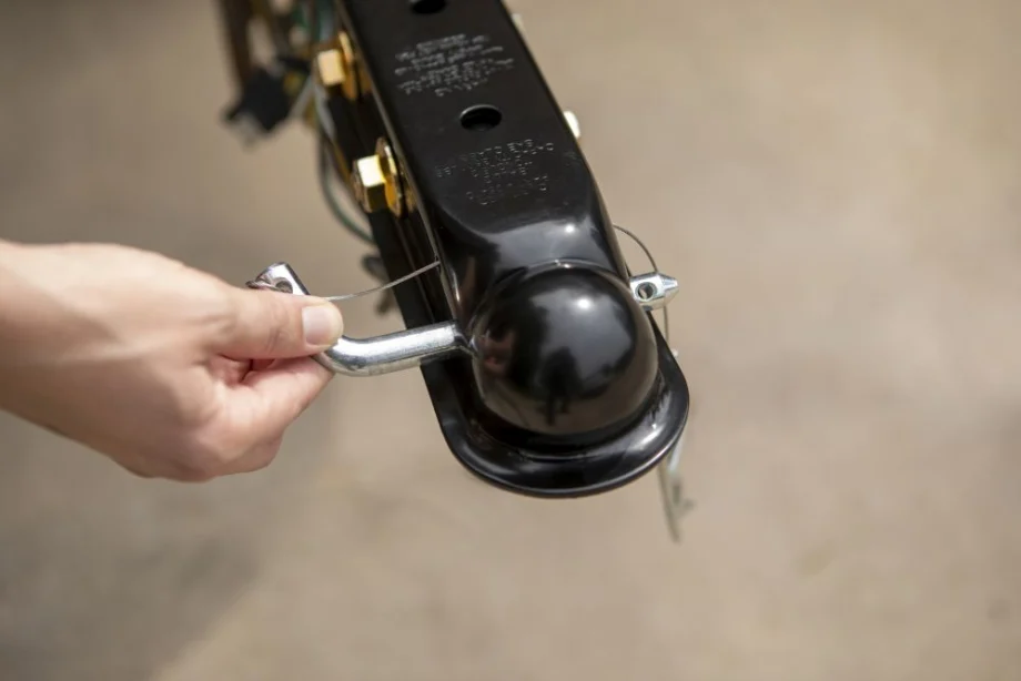 QuickPin No-Latch Trailer Coupler Saves Time