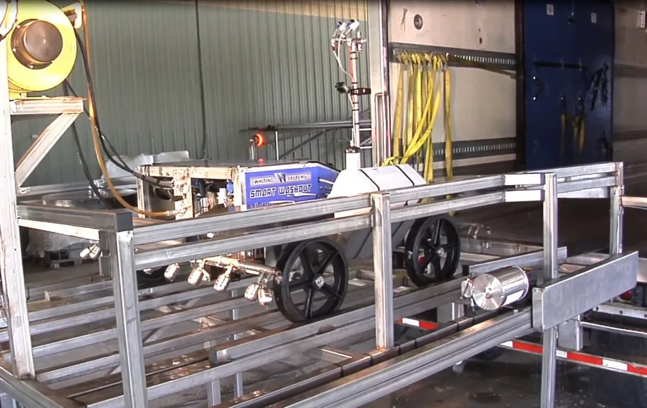 SmartWashout Cleans Food Trailers