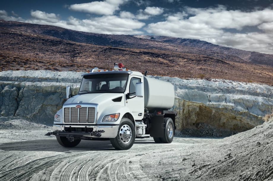 Peterbilt to Highlight Medium-Duty Truck Versatility at Utility Expo