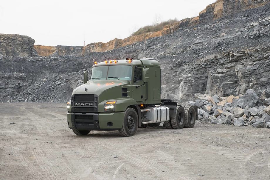 Mack Defense to Spotlight 60-Ton Line Haul Vehicle
