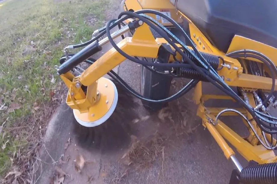 LayMor SweepMaster 450-ST Gets Two New Options