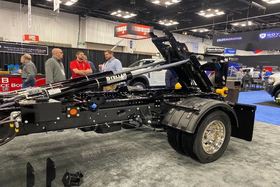 Stellar Telescopic Hooklift is Lightweight, Strong