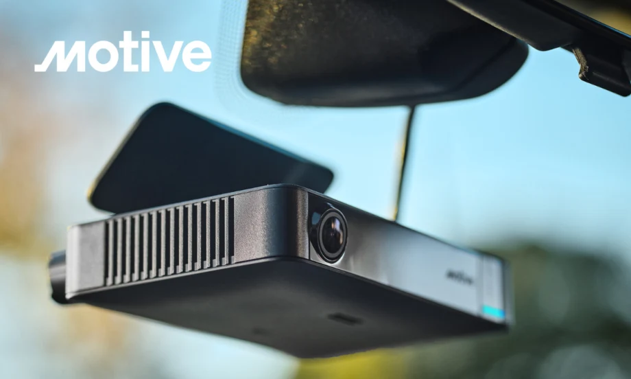 Image of a dash cam mounted to a windshield