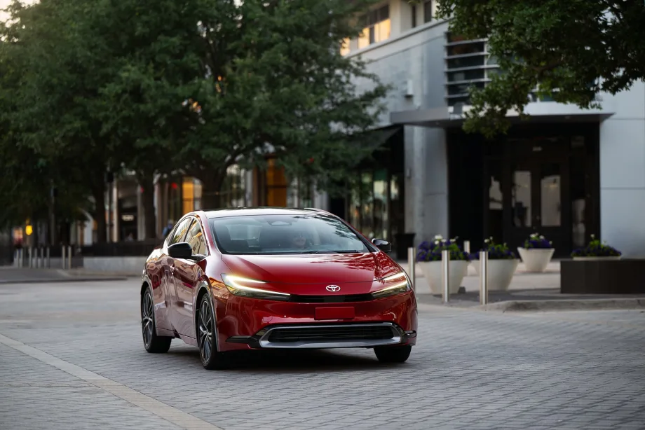 2027 toyota red prius