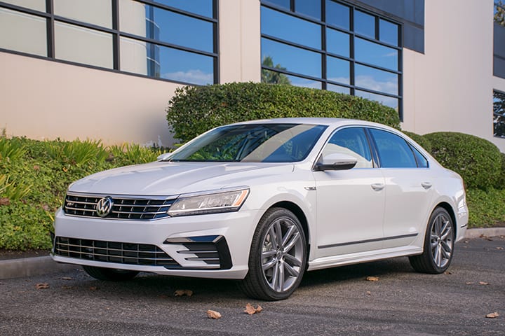 2017 Volkswagen Passat R-Line