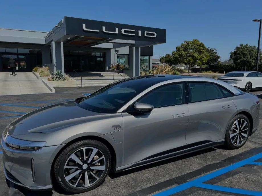 Fleet Review: Lucid Air Takes a Load Off Stress Factors