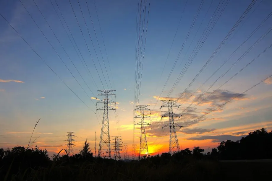 EV Mandates Jump Ahead of Energy and Charging Resources