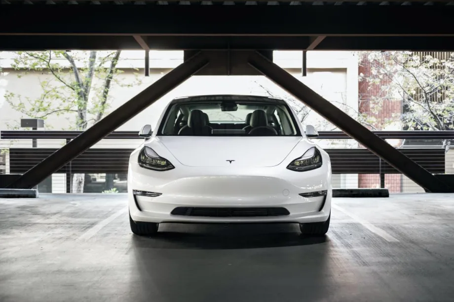 Understanding Hertz’s First-Mover Advantages with EV Rentals